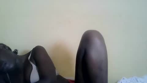 Snapshot of blacksexygal chatting on February 7, 10:50 am SARAH online show from February 7, 10:50 am