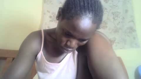 Snapshot of blacksexygal chatting on February 17, 1:32 pm SARAH online show from February 17, 1:32 pm