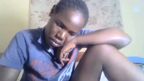 Snapshot of blacksexygal chatting on February 19, 8:20 pm SARAH online show from February 19, 8:20 pm