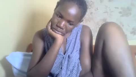 Snapshot of blacksexygal chatting on February 21, 2:27 pm SARAH online show from February 21, 2:27 pm