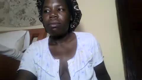 Snapshot of blacksexygal chatting on March 11, 8:42 pm SARAH online show from March 11, 8:42 pm