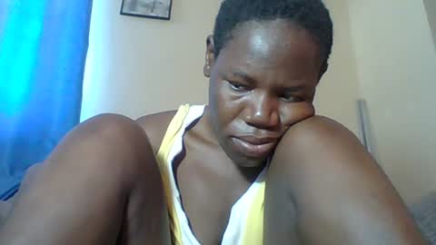 Snapshot of blacksexygal chatting on July 25, 7:50 am SARAH online show from July 25, 7:50 am