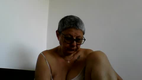 Snapshot of blackwidow05 chatting on July 15, 12:10 pm Black Widow online show from July 15, 12:10 pm