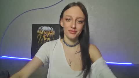 Snapshot of blacky_berry chatting on February 18, 2:57 pm Ivy online show from February 18, 2:57 pm