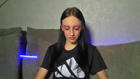 Snapshot of blacky_berry chatting on February 23, 3:53 pm Ivy online show from February 23, 3:53 pm