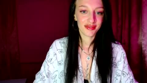 Snapshot of blacky_berry chatting on July 10, 7:49 pm Ivy online show from July 10, 7:49 pm