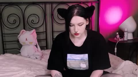 blacky_tea online show from October 13, 4:40 pm