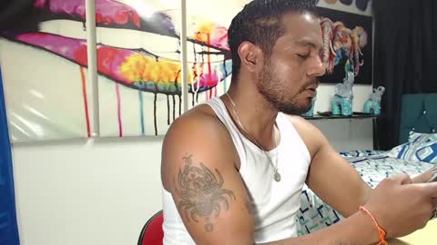 Snapshot of blade_foxx chatting on December 17, 2:23 am Richard online show from December 17, 2:23 am