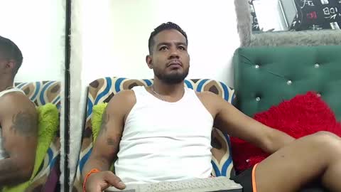 Snapshot of blade_foxx chatting on December 29, 5:10 am Richard online show from December 29, 5:10 am