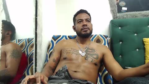 Snapshot of blade_foxx chatting on January 8, 11:41 pm Richard online show from January 8, 11:41 pm