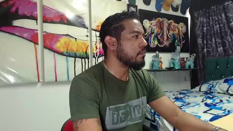 Snapshot of blade_foxx chatting on January 21, 6:23 pm Richard online show from January 21, 6:23 pm