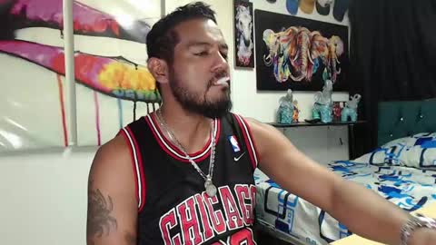 Snapshot of blade_foxx chatting on January 23, 12:04 am Richard online show from January 23, 12:04 am