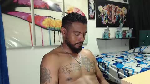 Snapshot of blade_foxx chatting on February 4, 3:44 am Richard online show from February 4, 3:44 am