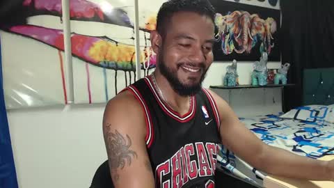 Snapshot of blade_foxx chatting on February 5, 4:06 am Richard online show from February 5, 4:06 am