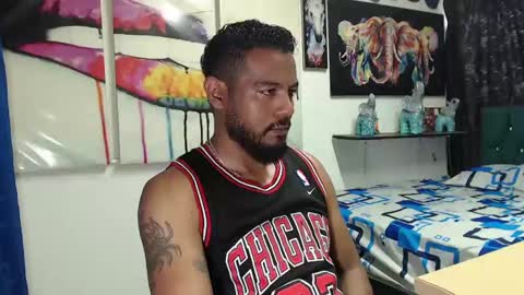 Snapshot of blade_foxx chatting on February 5, 1:33 pm Richard online show from February 5, 1:33 pm