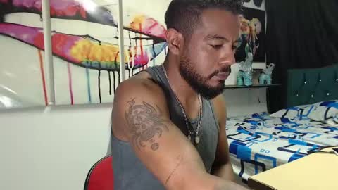 Snapshot of blade_foxx chatting on February 6, 6:18 am Richard online show from February 6, 6:18 am