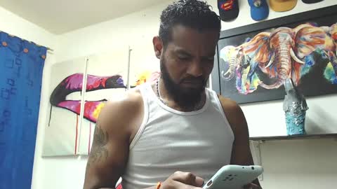 Snapshot of blade_foxx chatting on February 18, 2:16 am Richard online show from February 18, 2:16 am