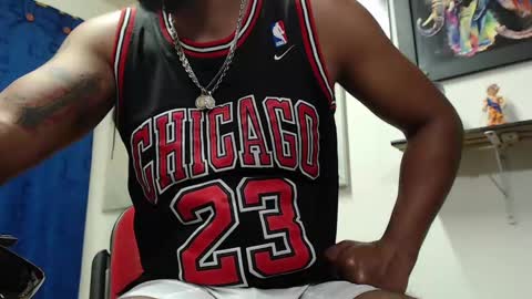 Snapshot of blade_foxx chatting on February 19, 6:33 am Richard online show from February 19, 6:33 am