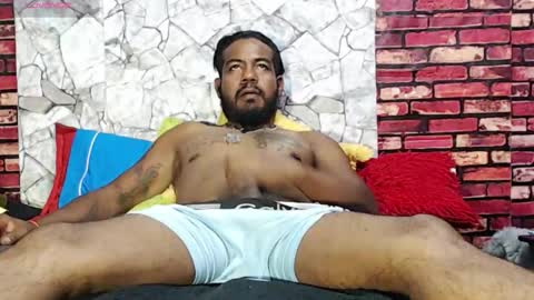 Snapshot of blade_foxx chatting on February 14, 8:11 am Richard online show from February 14, 8:11 am