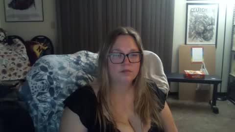 Snapshot of bladesizzo3111 chatting on February 23, 12:19 am bladesizzo3111 online show from February 23, 12:19 am