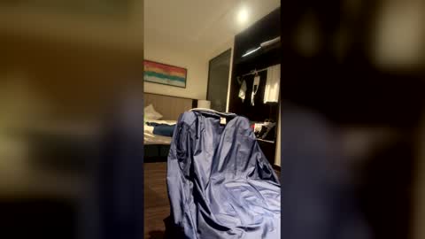 Snapshot of blagodaruh chatting on May 21, 12:23 pm blagodaruh online show from May 21, 12:23 pm