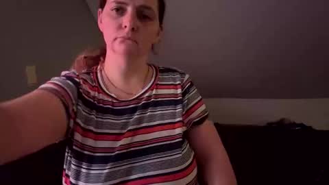 Snapshot of blah061 chatting on February 28, 12:50 pm blah061 online show from February 28, 12:50 pm