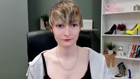 Snapshot of blair_erotic chatting on September 25, 6:50 am Blair online show from September 25, 6:50 am