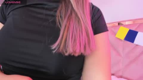 blairjones_ online show from September 27, 1:49 pm