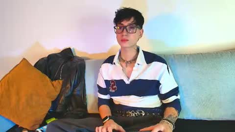 Snapshot of blake___01 chatting on July 4, 8:15 pm blake___01 online show from July 4, 8:15 pm