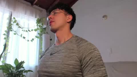 Blake Levi  Independent Model online show from April 10, 3:50 pm