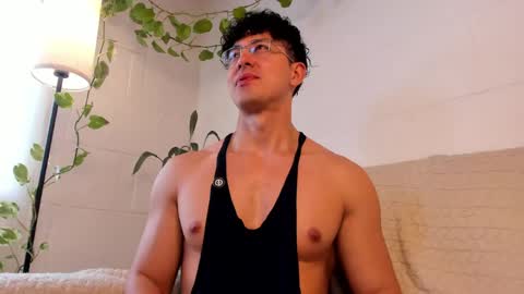 Snapshot of blake_levi chatting on May 8, 4:45 pm Blake Levi Independent Model online show from May 8, 4:45 pm