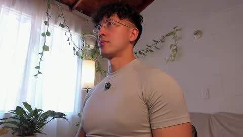 Snapshot of blake_levi chatting on May 22, 6:02 pm Blake Levi Independent Model online show from May 22, 6:02 pm