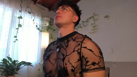 Snapshot of blake_levi chatting on May 24, 1:05 pm Blake Levi Independent Model online show from May 24, 1:05 pm