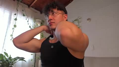 Snapshot of blake_levi chatting on May 29, 4:38 pm Blake Levi Independent Model online show from May 29, 4:38 pm