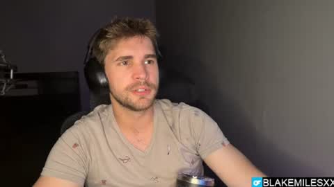 Snapshot of blakemiles2 chatting on June 22, 2:02 am Blake Miles online show from June 22, 2:02 am