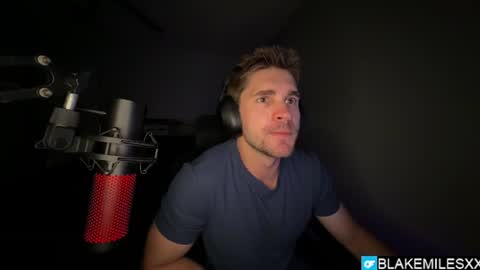 Snapshot of blakemiles2 chatting on July 29, 2:43 am Blake Miles online show from July 29, 2:43 am
