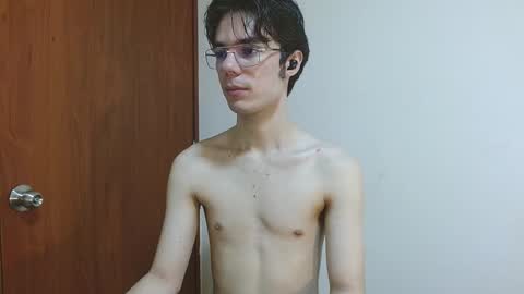 Snapshot of blakeshatter chatting on December 7, 5:09 pm blakeshatter online show from December 7, 5:09 pm