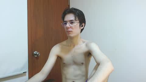 Snapshot of blakeshatter chatting on December 20, 5:29 pm blakeshatter online show from December 20, 5:29 pm