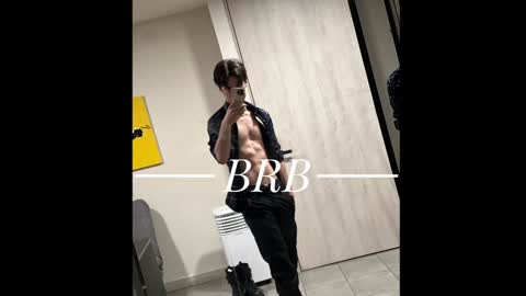 Snapshot of blakeshatter chatting on December 31, 1:15 am blakeshatter online show from December 31, 1:15 am