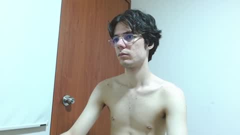 Snapshot of blakeshatter chatting on January 3, 4:48 pm blakeshatter online show from January 3, 4:48 pm