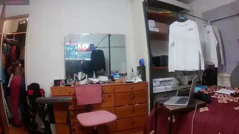 Snapshot of blaqjay chatting on February 13, 11:12 pm BlaqJay online show from February 13, 11:12 pm