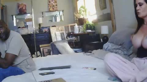 Snapshot of blaqmagic72 chatting on October 31, 7:59 pm Redandblaq online show from October 31, 7:59 pm