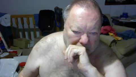 Snapshot of blemon32 chatting on December 21, 1:32 pm Bob online show from December 21, 1:32 pm