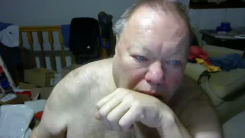 Snapshot of blemon32 chatting on December 22, 12:16 pm Bob online show from December 22, 12:16 pm