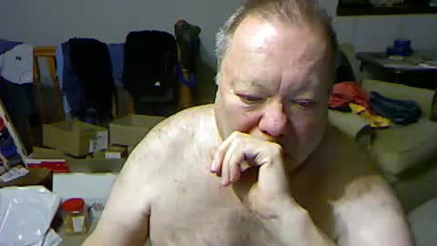 Snapshot of blemon32 chatting on December 25, 3:06 pm Bob online show from December 25, 3:06 pm