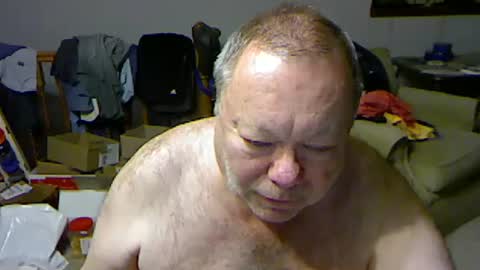 Snapshot of blemon32 chatting on December 31, 1:26 am Bob online show from December 31, 1:26 am