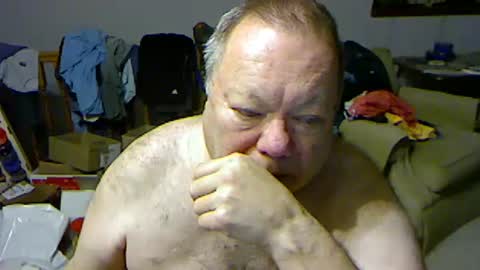 Snapshot of blemon32 chatting on January 2, 12:35 pm Bob online show from January 2, 12:35 pm