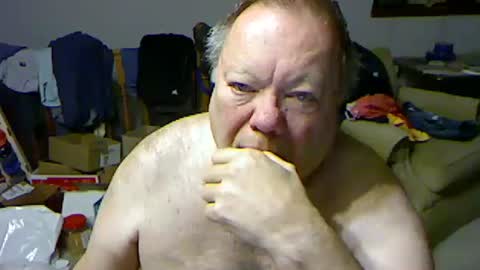 Snapshot of blemon32 chatting on February 2, 12:24 pm Bob online show from February 2, 12:24 pm