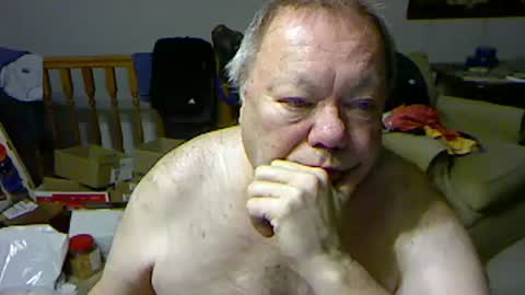 Snapshot of blemon32 chatting on February 18, 12:49 pm Bob online show from February 18, 12:49 pm