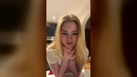 bleurosexx online show from April 23, 8:22 pm